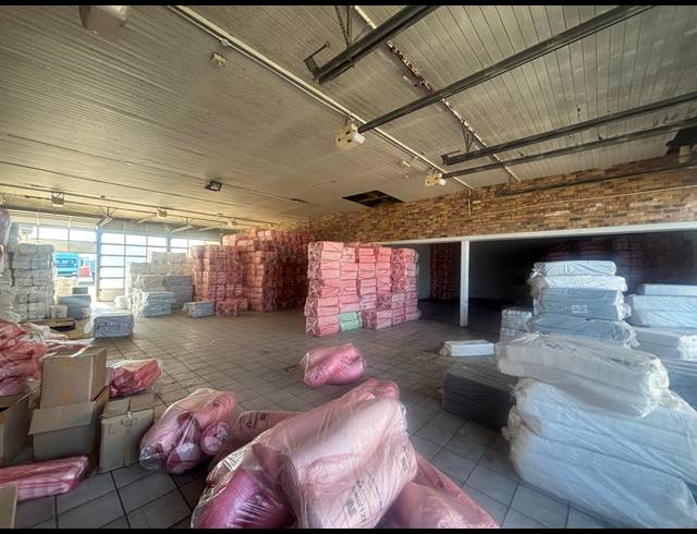 260M² WAREHOUSE TO LET IN PAROW INDUSTRIAL